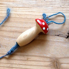 Knitting Mushroom - Hazelnut Kids